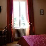 Le Vieux Noyer 3* Saint-Maurice-de-Tavernole