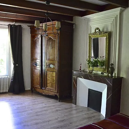 Le Vieux Noyer Saint-Maurice-de-Tavernole