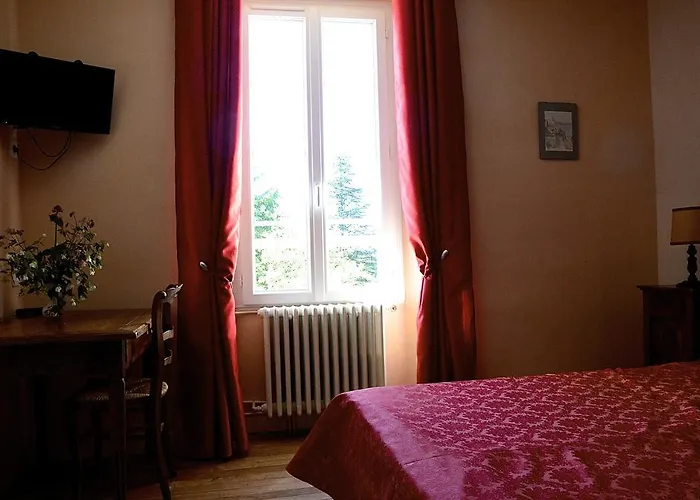 Le Vieux Noyer 3* Saint-Maurice-de-Tavernole