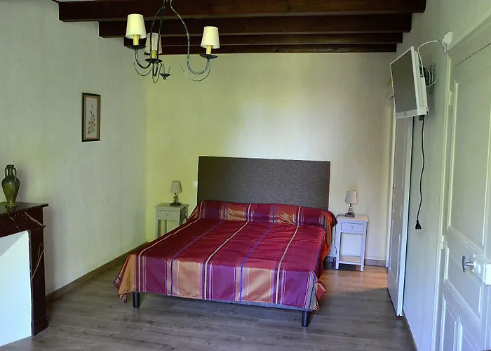 Le Vieux Noyer Bed & Breakfast 3*